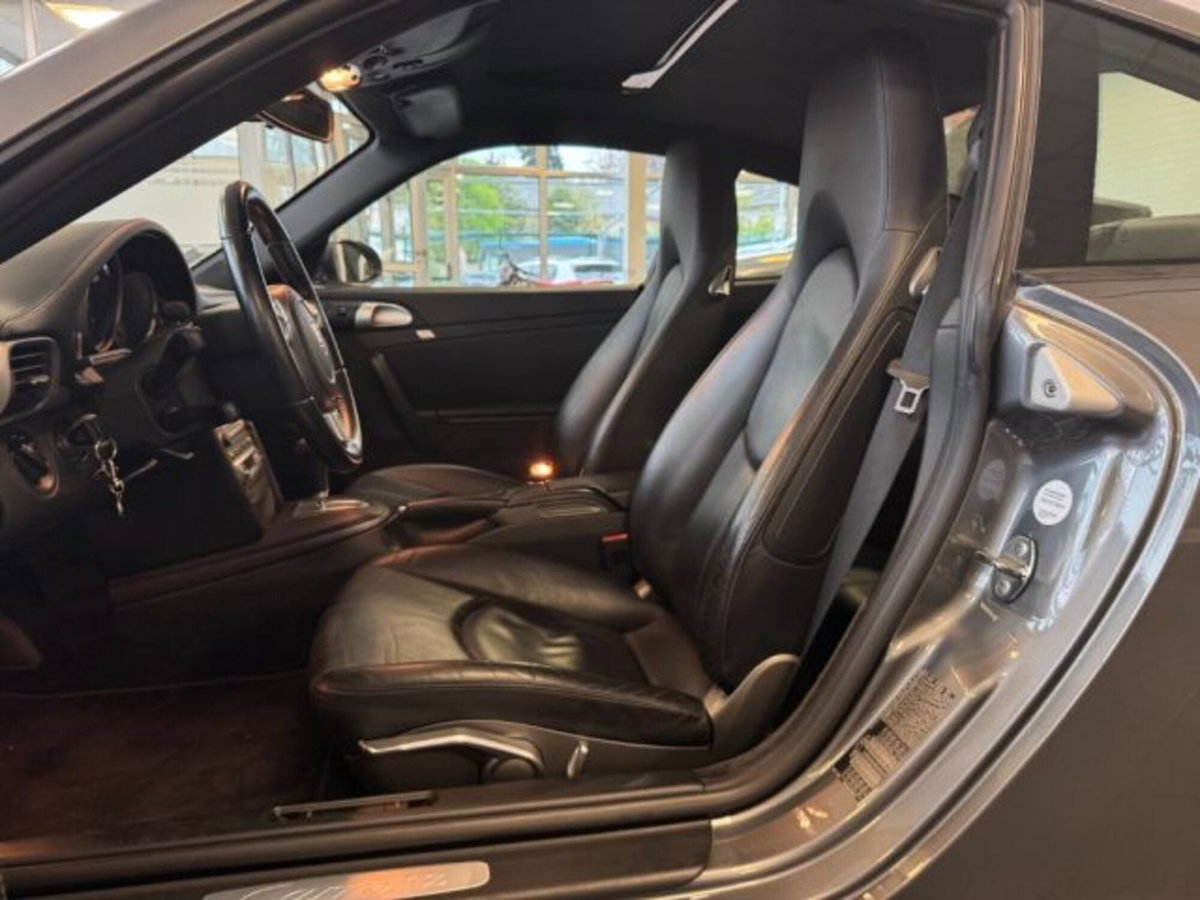 Porsche 911 Coupé Carrera 4 (12)