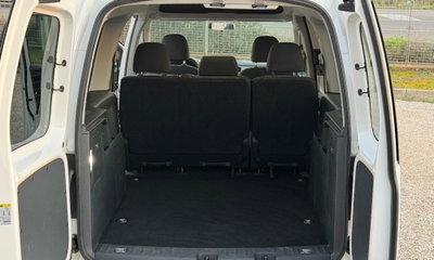 Volkswagen Caddy 2.0 TDI 102 CV DSG Maxi (13)