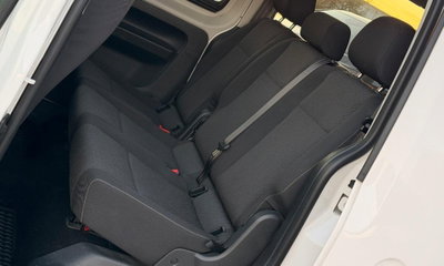 Volkswagen Caddy 2.0 TDI 102 CV DSG Maxi (8)