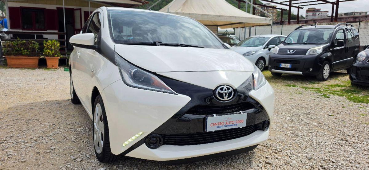 Toyota Aygo 1.0 VVT-i 69 CV 5 porte x-play
