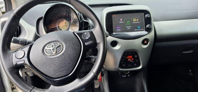 Toyota Aygo 1.0 VVT-i 69 CV 5 porte x-play (13)