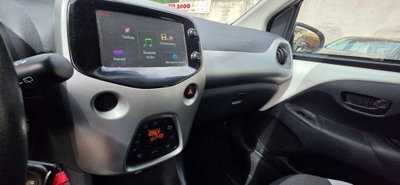 Toyota Aygo 1.0 VVT-i 69 CV 5 porte x-play (14)