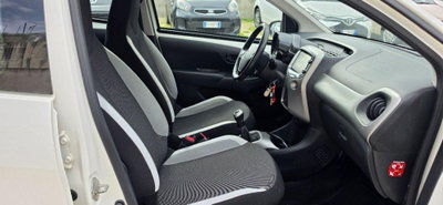 Toyota Aygo 1.0 VVT-i 69 CV 5 porte x-play (17)