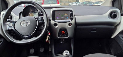 Toyota Aygo 1.0 VVT-i 69 CV 5 porte x-play (19)