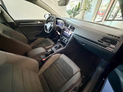 Volkswagen Golf Variant 1.5 TSI EVO ACT R-Line (11)
