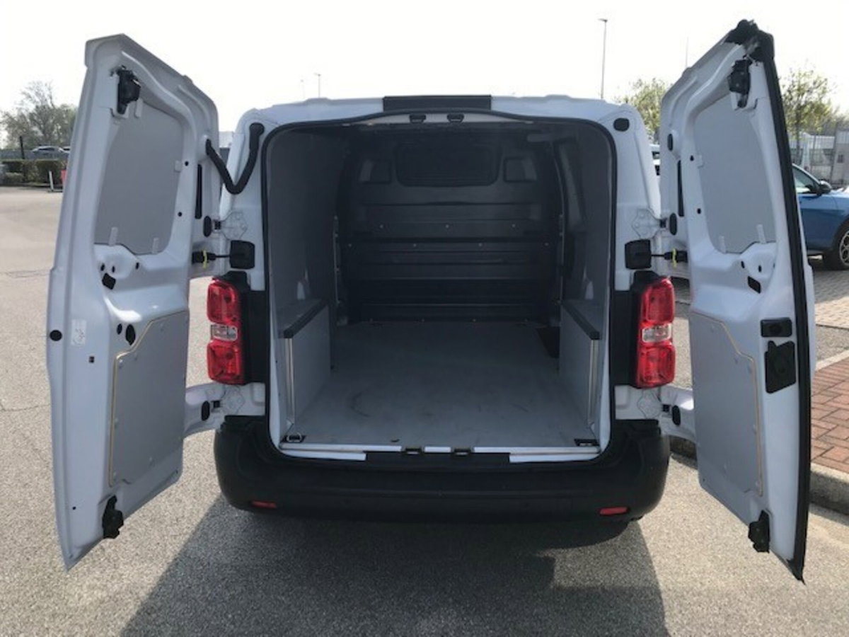 Opel Vivaro 2.0 Diesel 145CV S&S PL-SL-TN L (13)