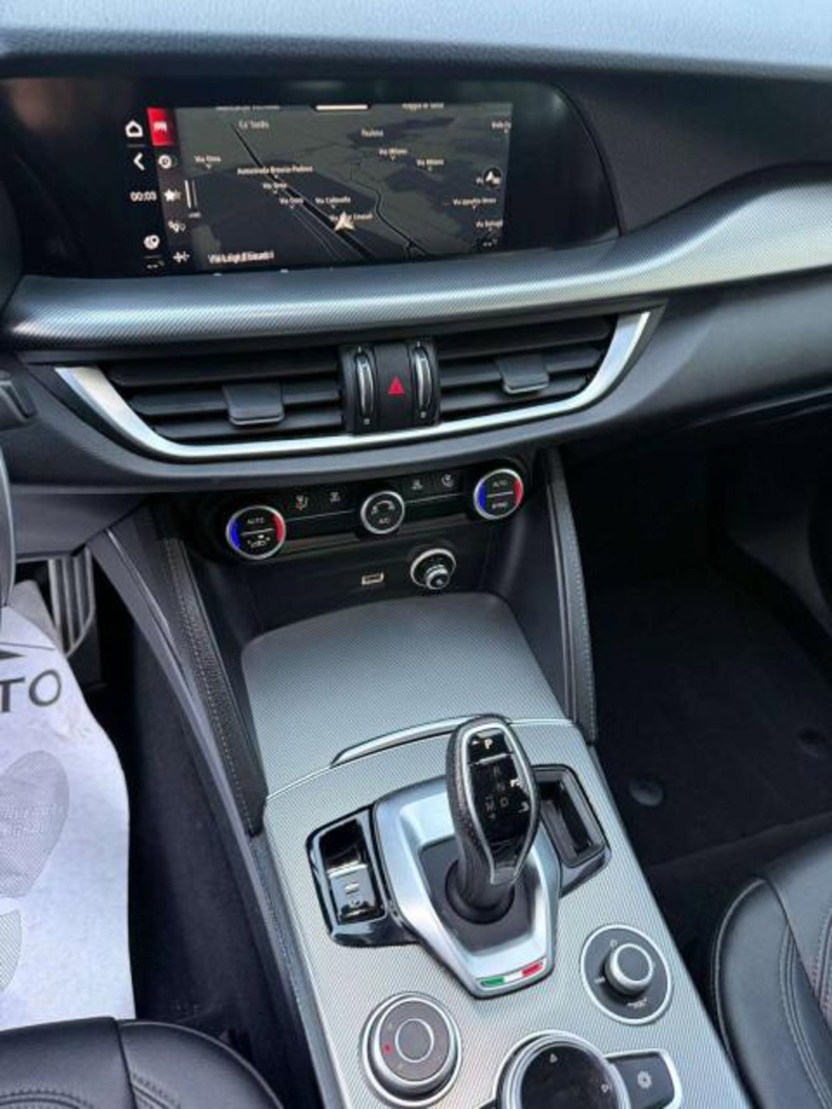 Alfa Romeo Stelvio 2.2 t Sprint Q4 210cv auto (11)