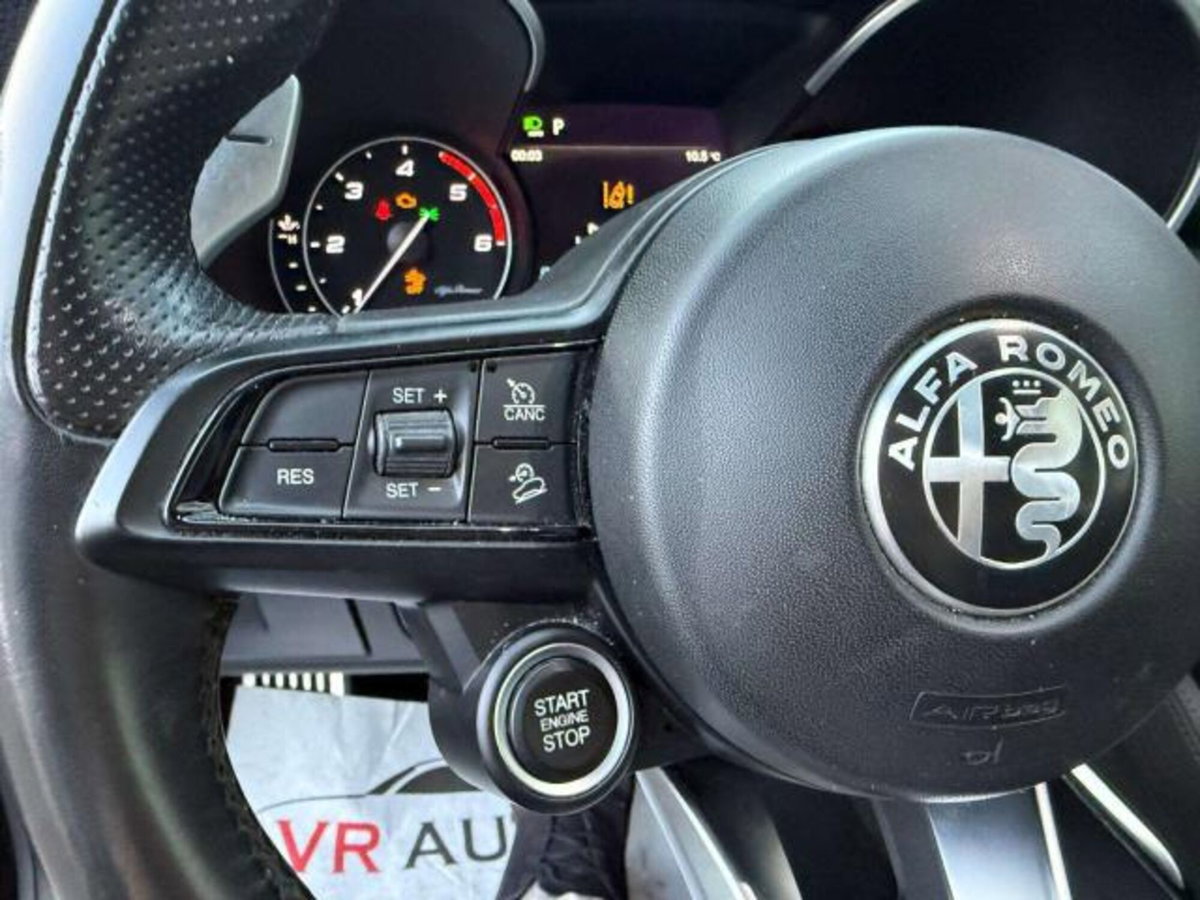 Alfa Romeo Stelvio 2.2 t Sprint Q4 210cv auto (12)