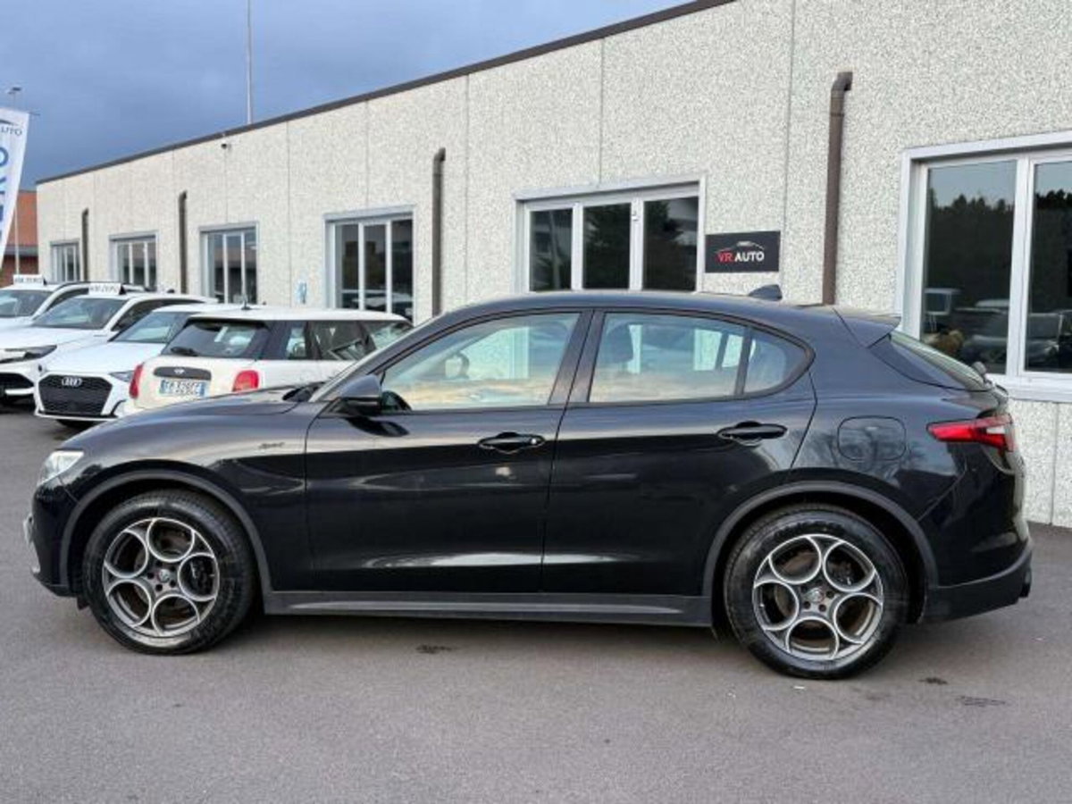 Alfa Romeo Stelvio 2.2 t Sprint Q4 210cv auto (3)