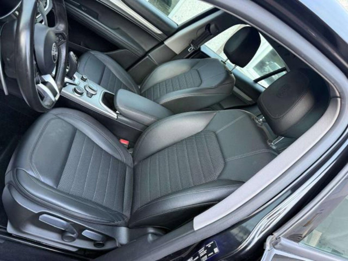 Alfa Romeo Stelvio 2.2 t Sprint Q4 210cv auto (8)