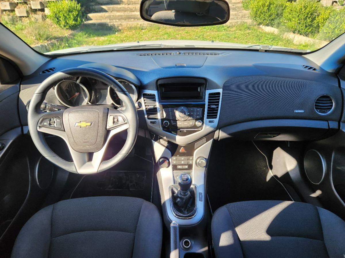 Chevrolet Cruze 1.8 5 porte LT GPL (11)