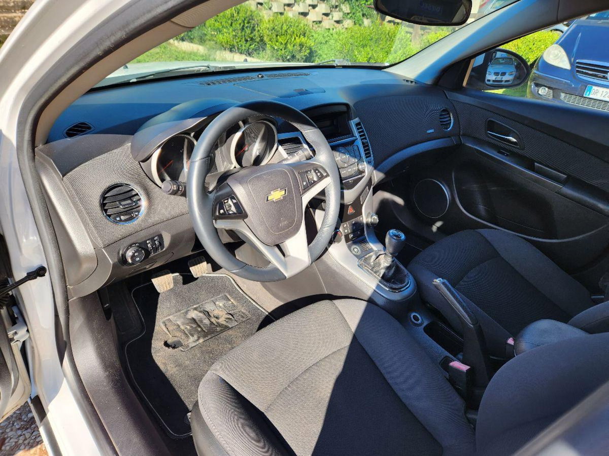 Chevrolet Cruze 1.8 5 porte LT GPL (15)