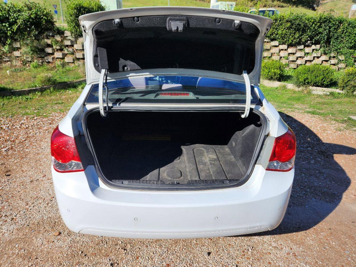 Chevrolet Cruze 1.8 5 porte LT GPL (9)