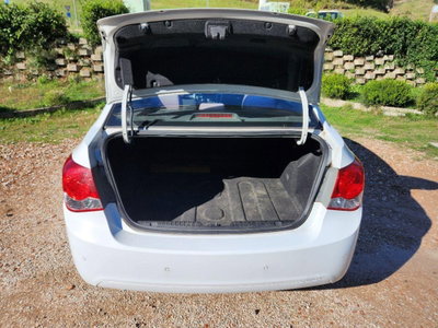 Chevrolet Cruze 1.8 5 porte LT GPL (9)