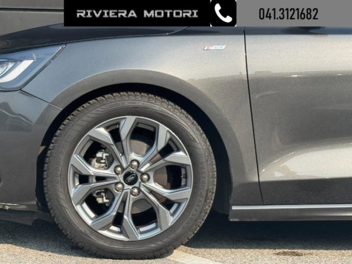 Ford Focus 1.0 EcoBoost Hybrid 125 CV Power. 5p. ST-Line Style (10)