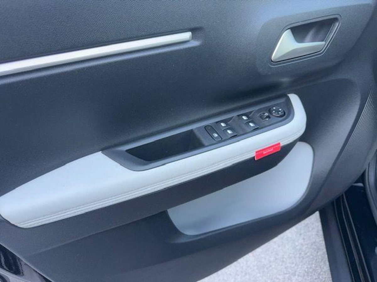 Citroen C3 1.2 puretech turbo Max 100cv s&s (14)