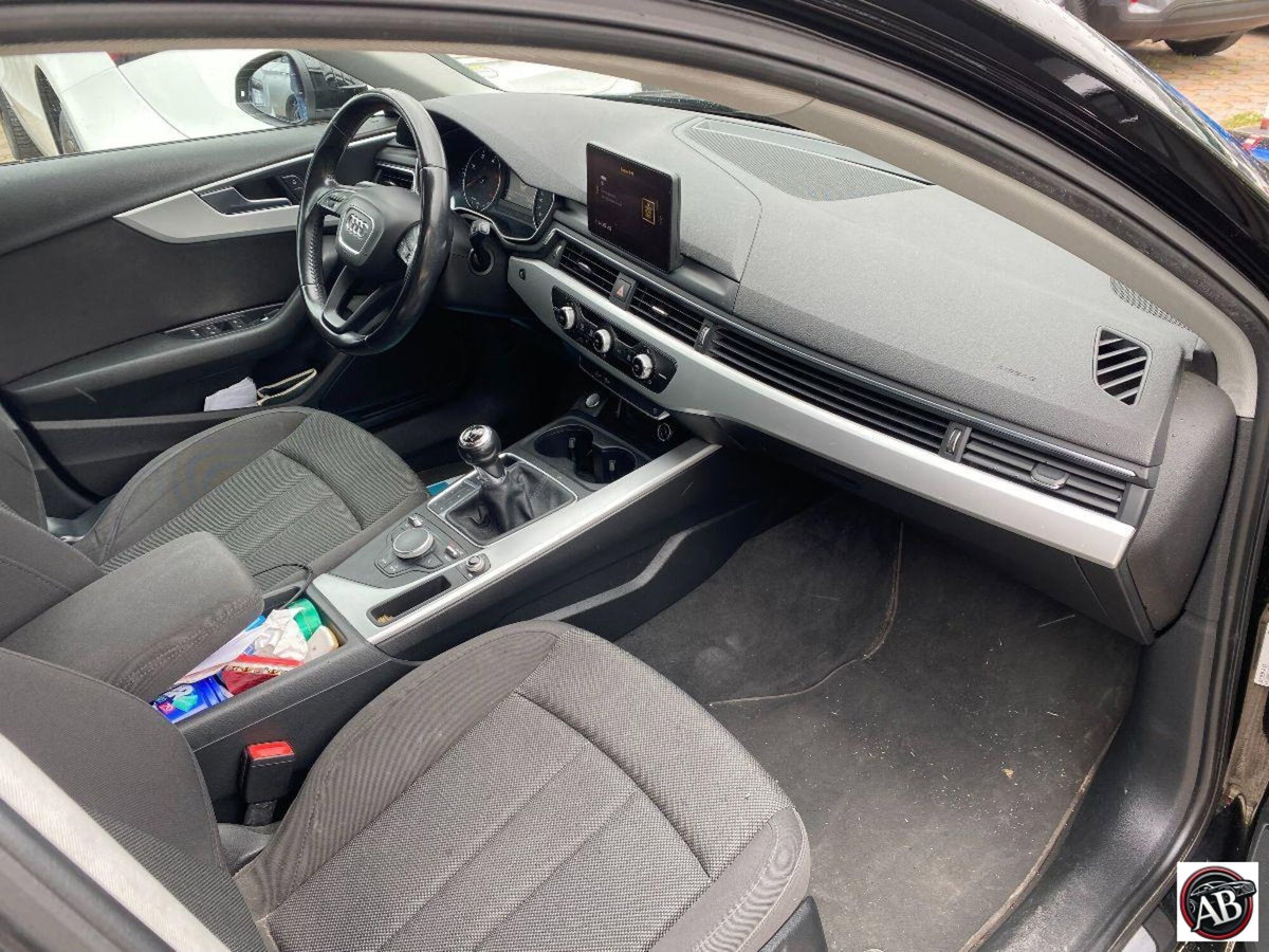 Audi A4 Avant 2.0 TDI 150 CV ultra (14)