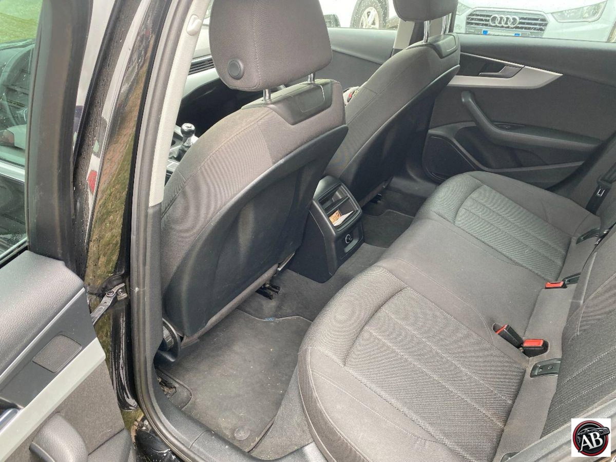 Audi A4 Avant 2.0 TDI 150 CV ultra (16)