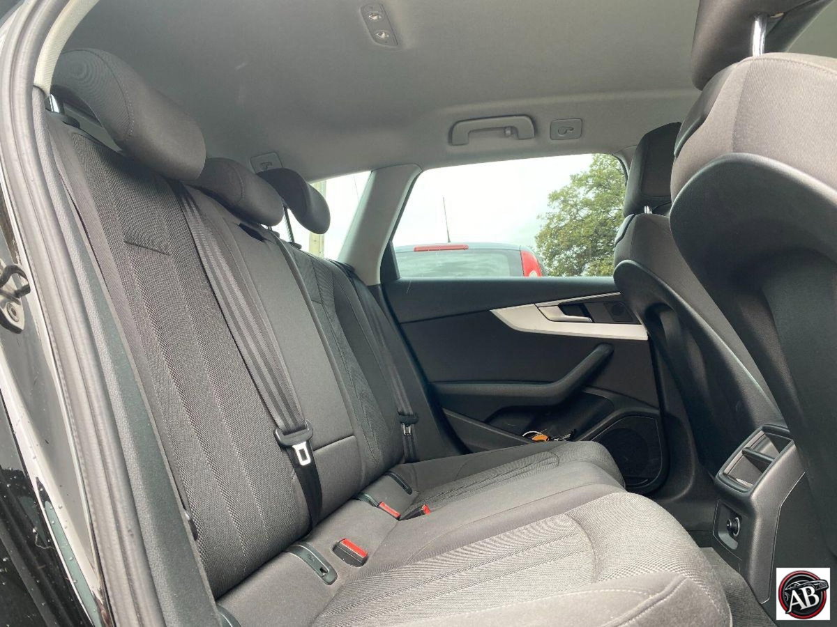 Audi A4 Avant 2.0 TDI 150 CV ultra (19)