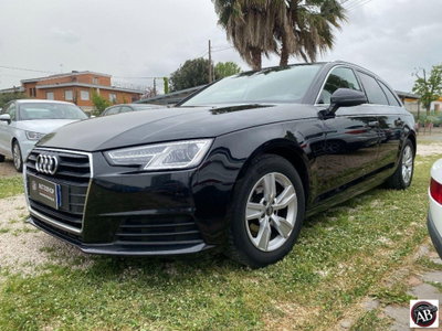 Audi A4 Avant 2.0 TDI 150 CV ultra (2)