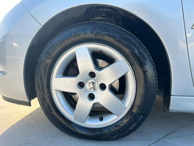 Peugeot 207 HDi 90CV FAP 5p. Energie (14)