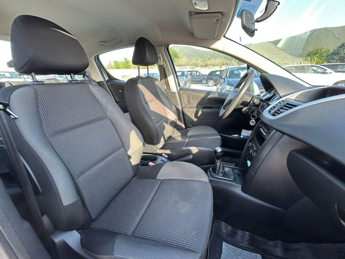 Peugeot 207 HDi 90CV FAP 5p. Energie (8)