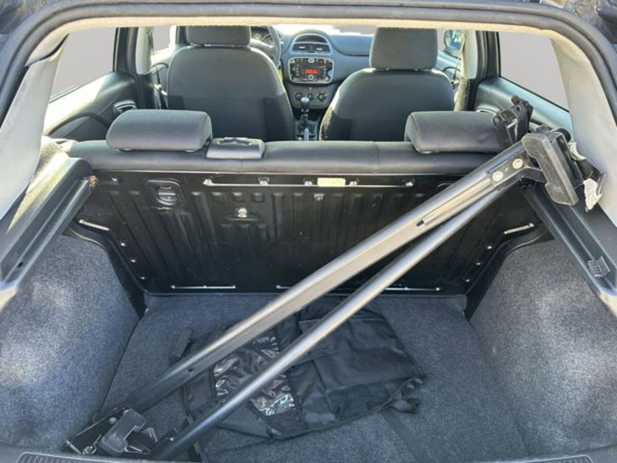 Fiat Punto 1.4 8V 5 porte Easypower Street (14)