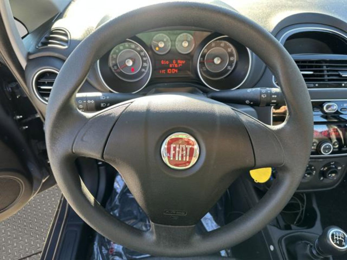 Fiat Punto 1.4 8V 5 porte Easypower Street (8)