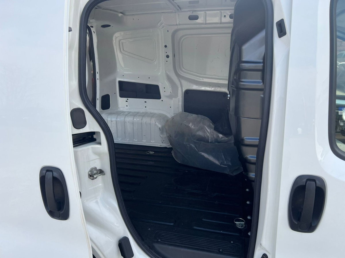 Fiat Fiorino Furgone cargo 1.3 mjt 95cv SX (13)