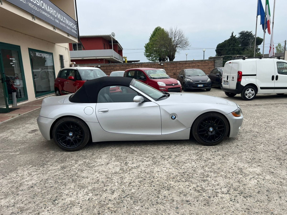 BMW Z4 Cabrio Z4 2.5i cat Roadster (3)
