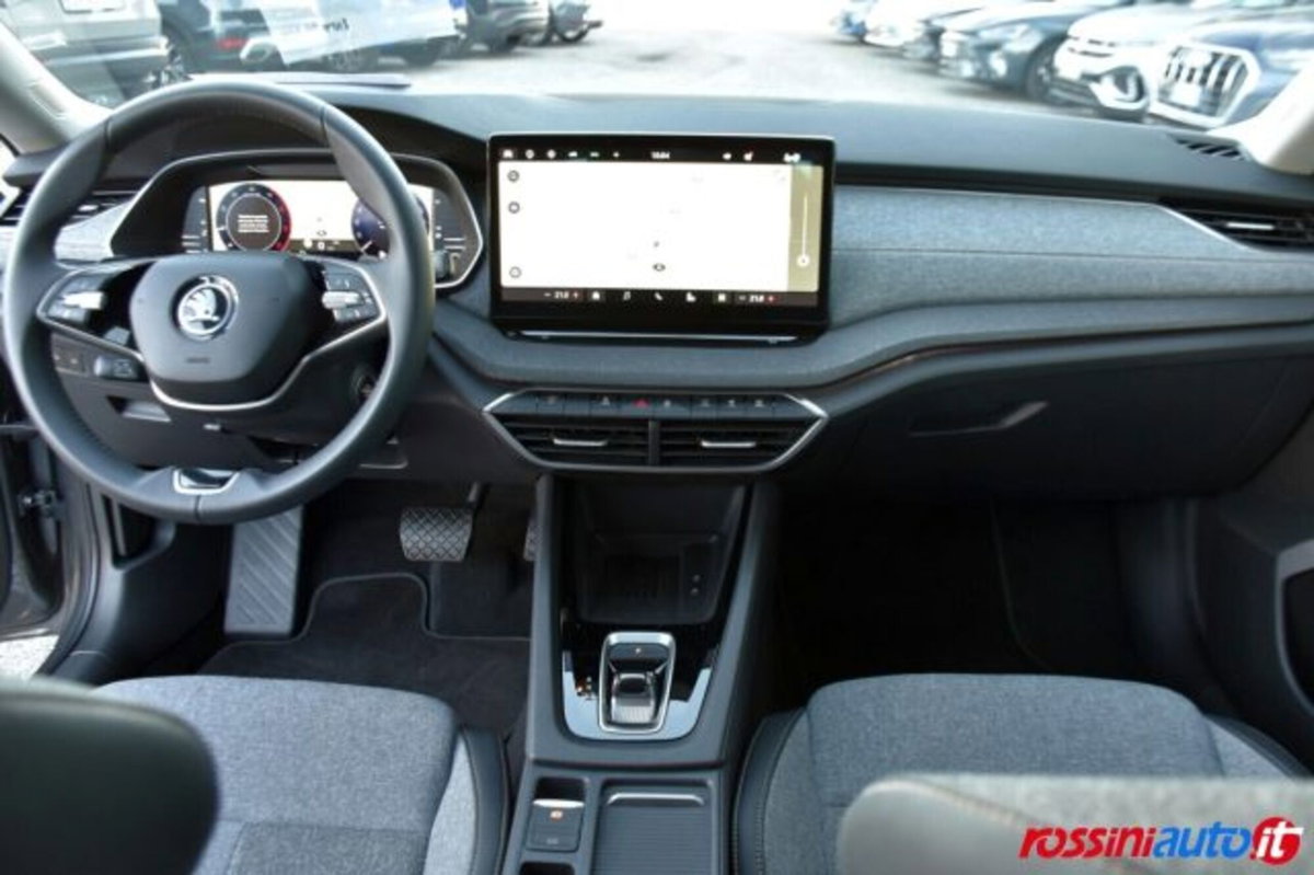 Skoda Octavia Station Wagon 2.0 tdi Style 150cv dsg (10)