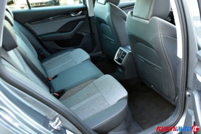 Skoda Octavia Station Wagon 2.0 tdi Style 150cv dsg (13)