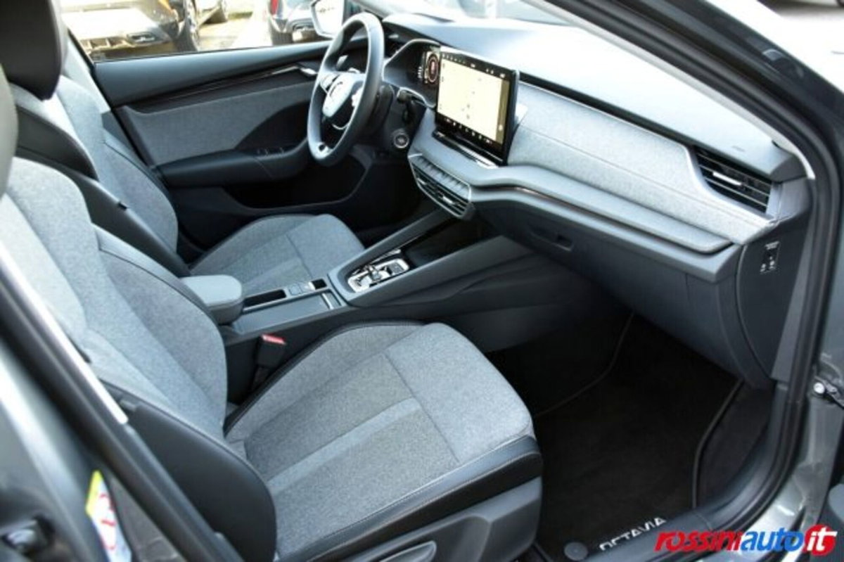 Skoda Octavia Station Wagon 2.0 tdi Style 150cv dsg (14)