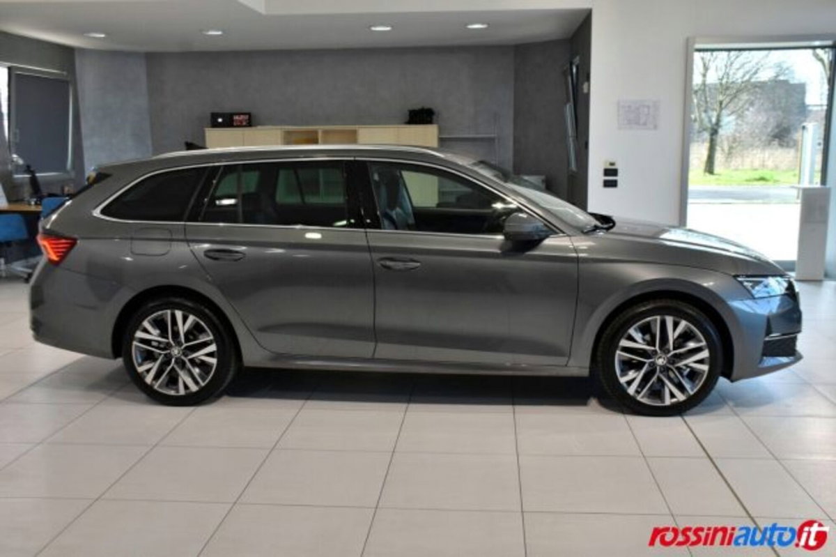 Skoda Octavia Station Wagon 2.0 tdi Style 150cv dsg (6)