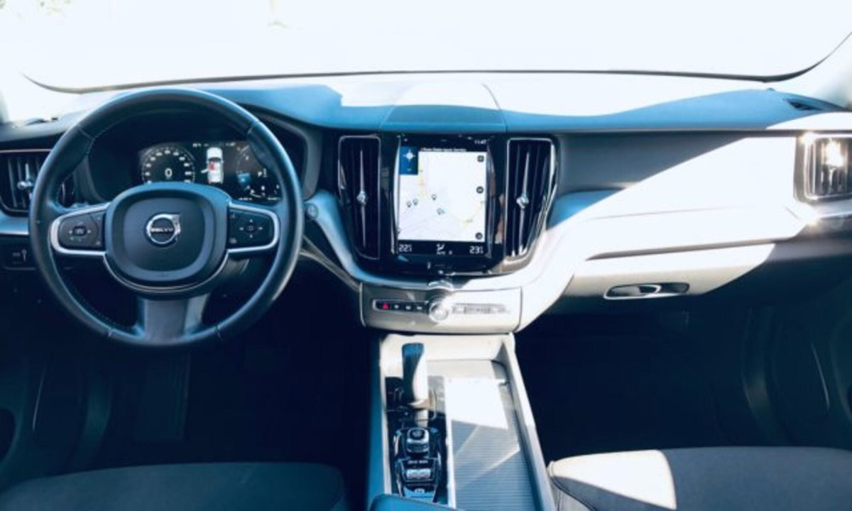 Volvo XC60 B4 (d) AWD Geartronic Momentum Pro (11)