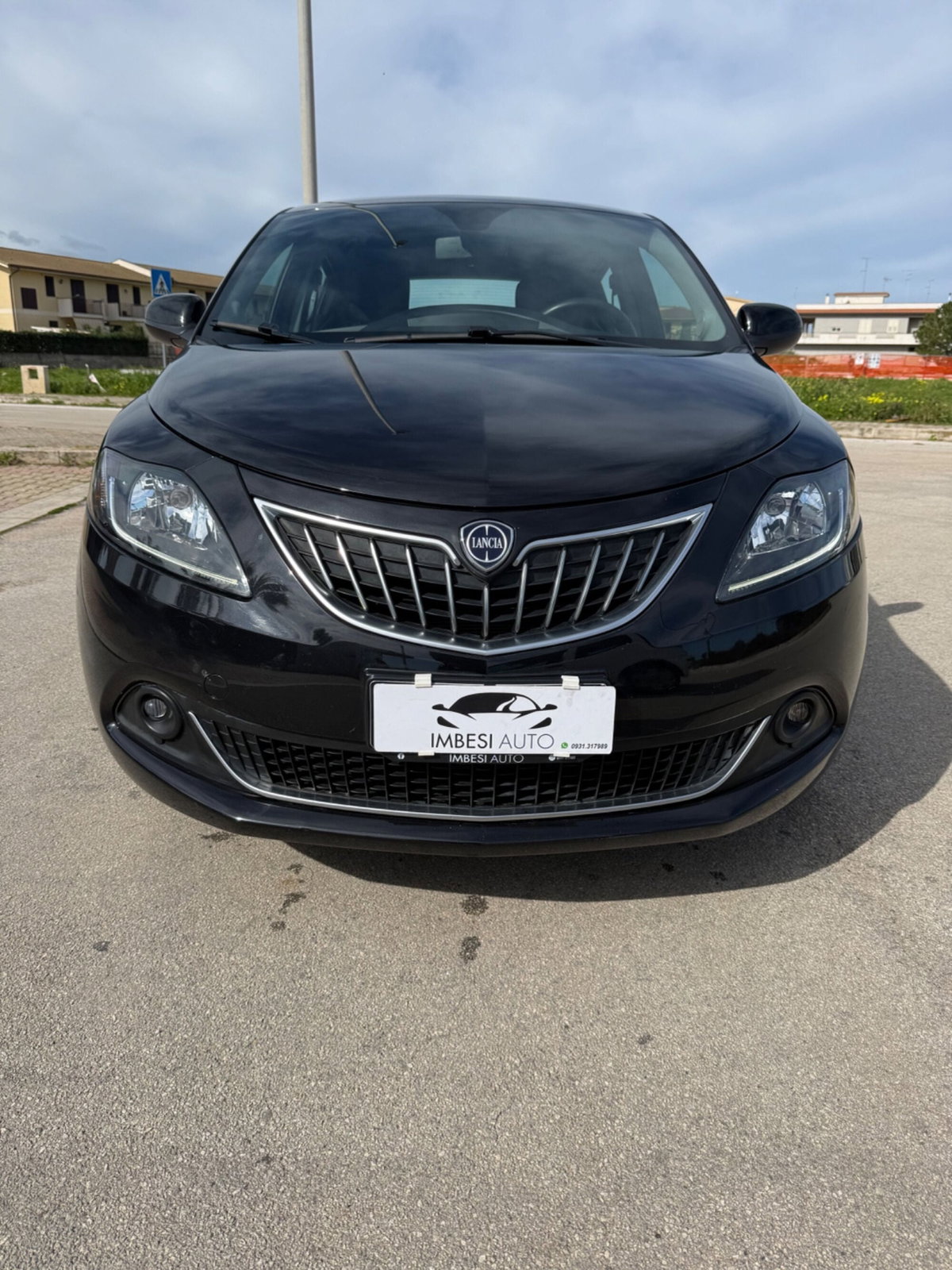 Lancia Ypsilon 1.0 FireFly 5 porte S&S Hybrid Ecochic Silver (3)
