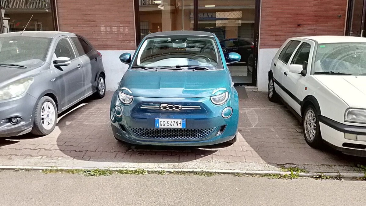 Fiat 500 Cabrio Icon + Cabrio 42 kWh