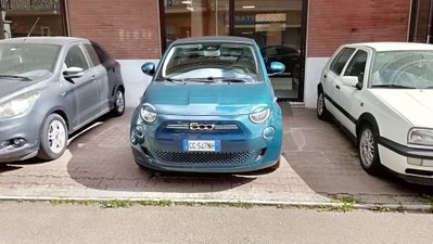 Fiat 500 Cabrio Icon + Cabrio 42 kWh usata