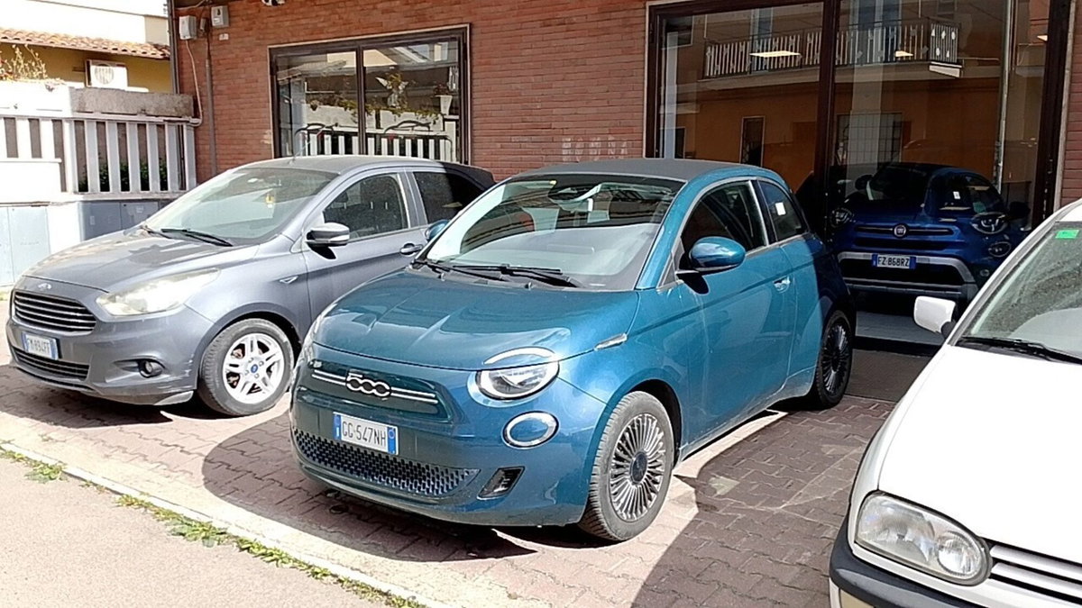 Fiat 500 Cabrio Icon + Cabrio 42 kWh (4)