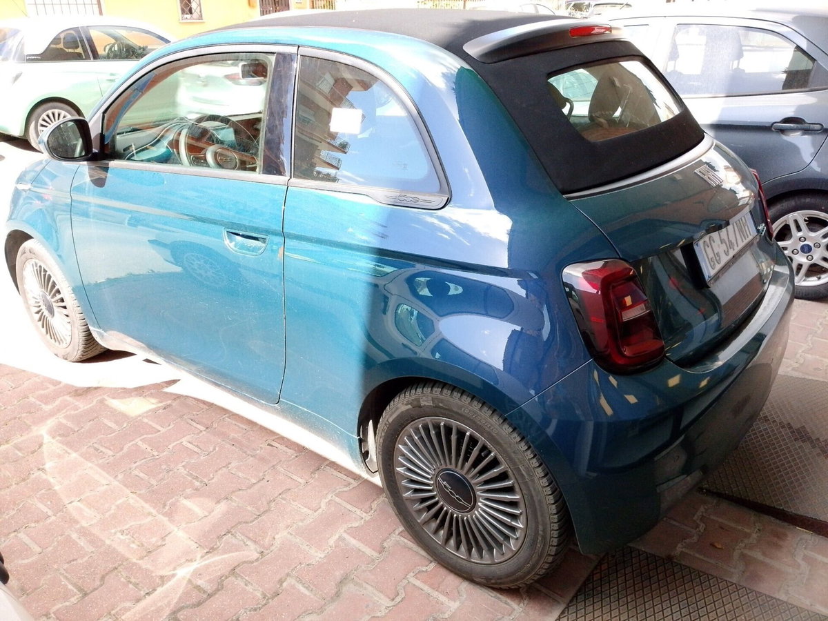 Fiat 500 Cabrio Icon + Cabrio 42 kWh (5)