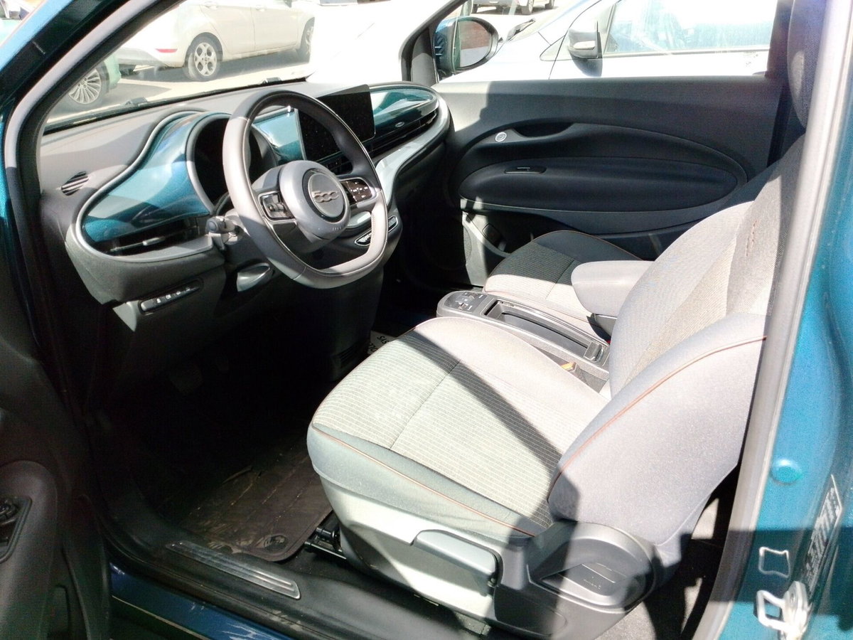 Fiat 500 Cabrio Icon + Cabrio 42 kWh (8)