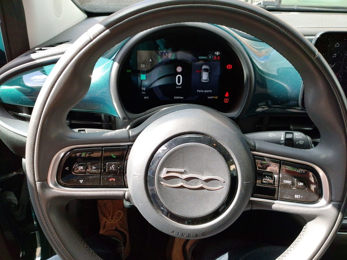 Fiat 500 Cabrio Icon + Cabrio 42 kWh (9)