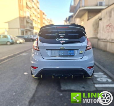 Ford Fiesta 1.6 200CV 3 porte ST 200 (11)
