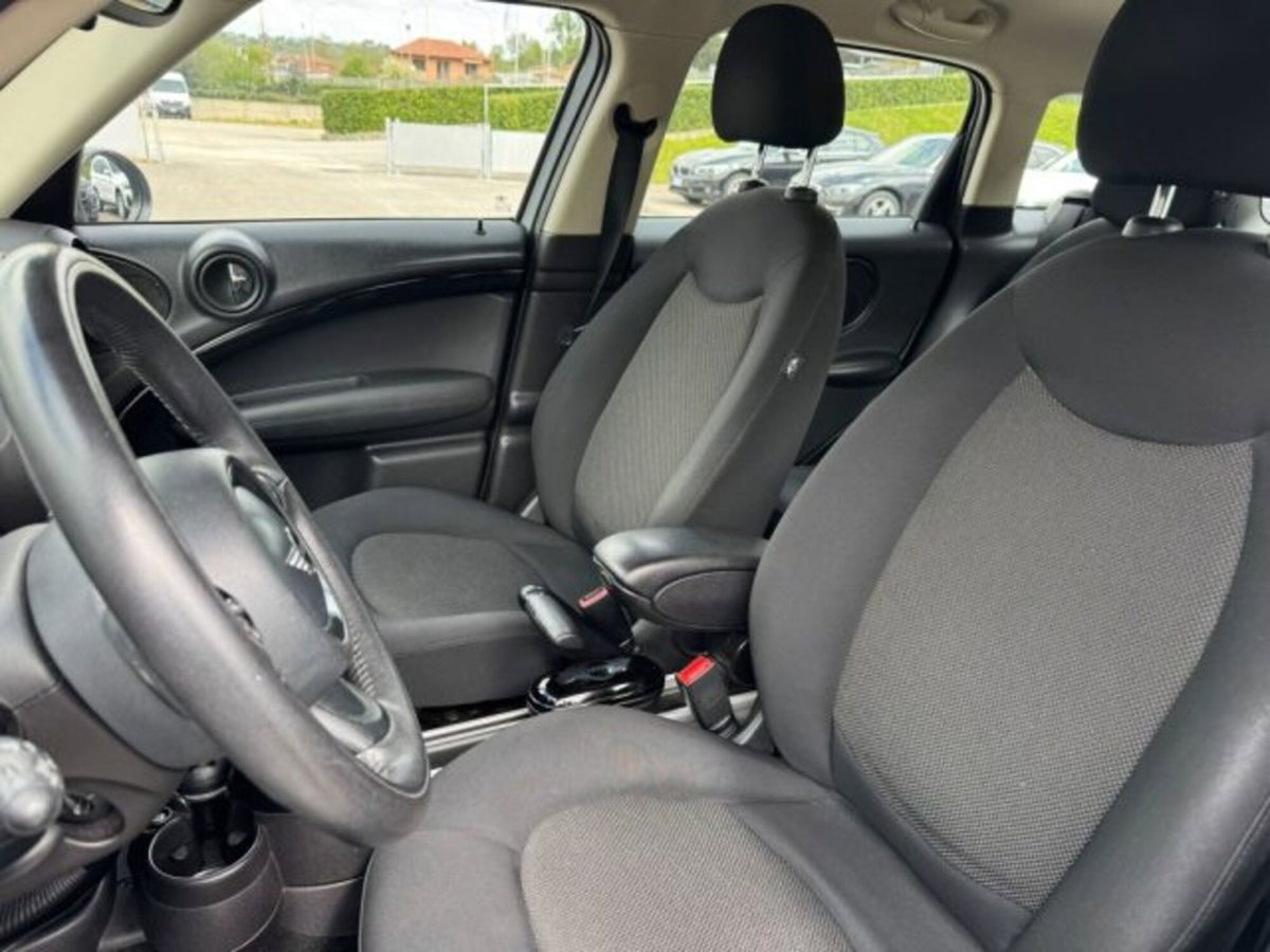 MINI Mini Countryman 1.6 Cooper D Countryman (10)
