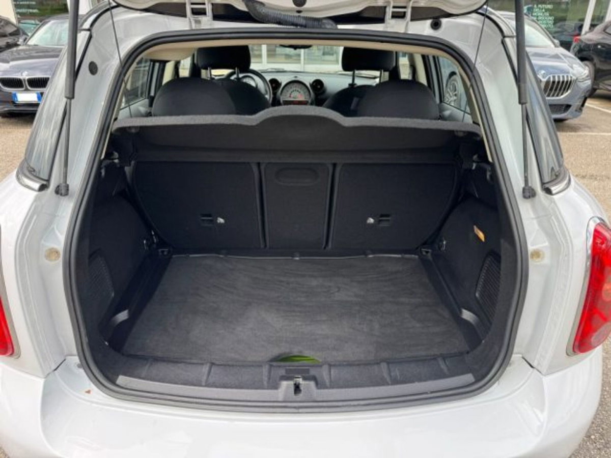 MINI Mini Countryman 1.6 Cooper D Countryman (8)