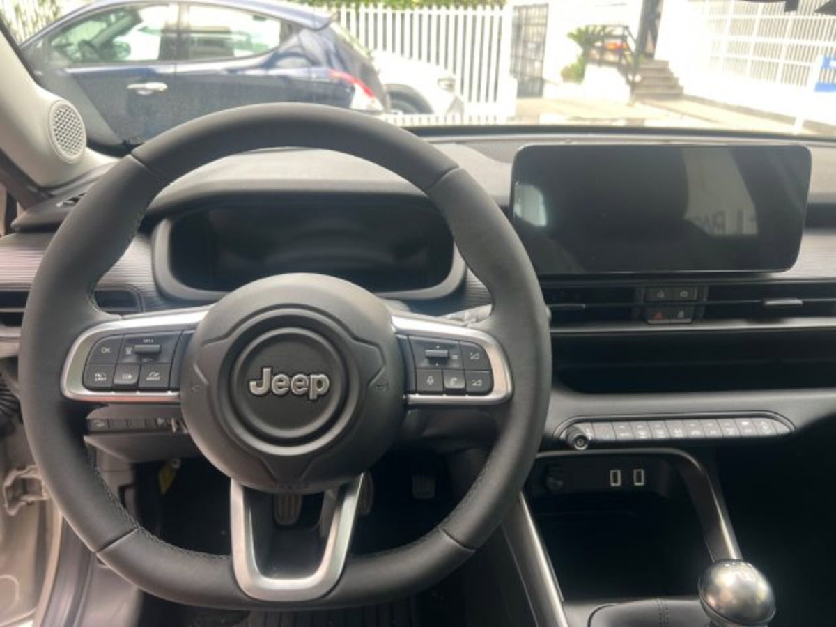Jeep Avenger 1.2 turbo Summit fwd 100cv (12)