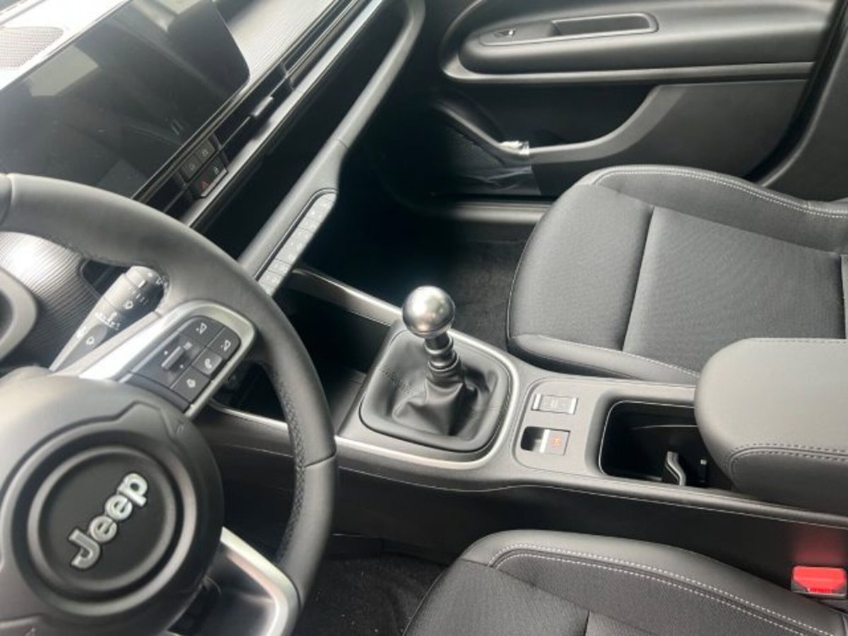 Jeep Avenger 1.2 turbo Summit fwd 100cv (13)