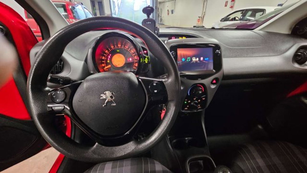Peugeot 108 72 5 porte Active (14)