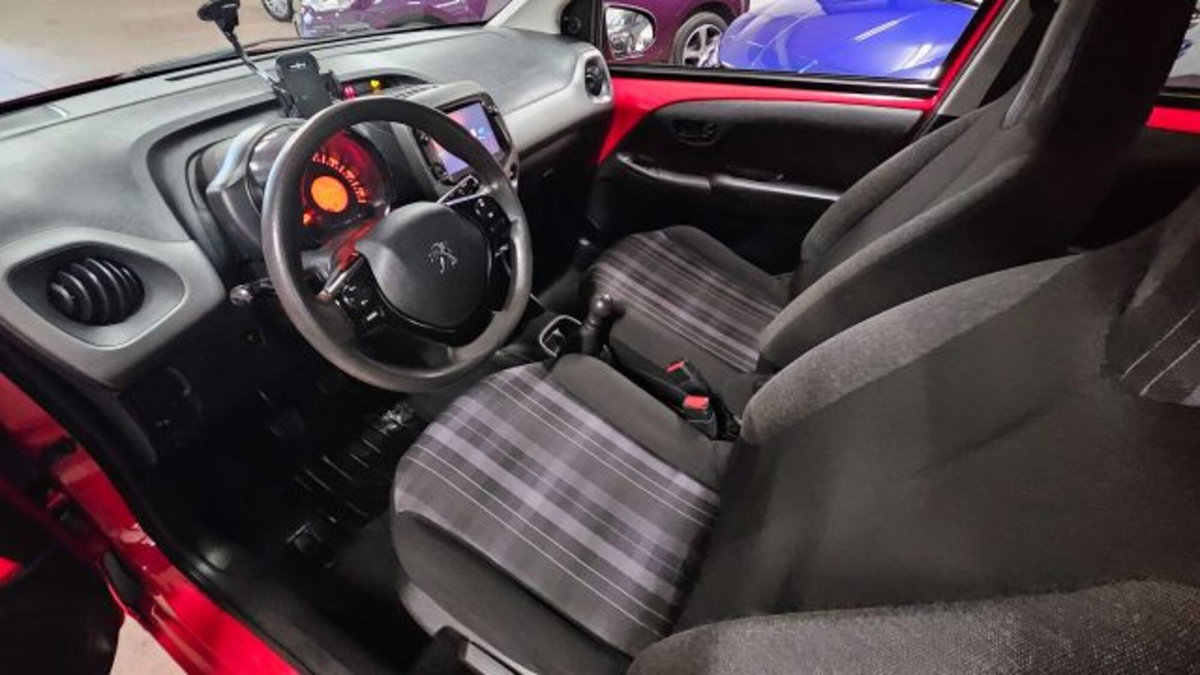 Peugeot 108 72 5 porte Active (8)
