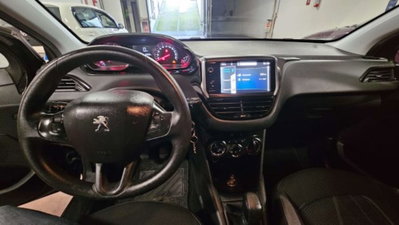 Peugeot 208 82 5 porte Allure (10)